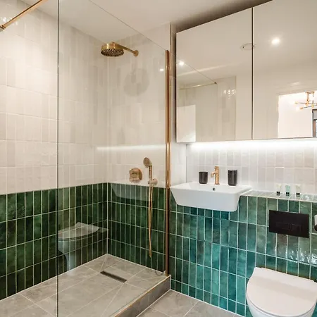 Spacious Pad Family Contractors Wifi Parking Apartment